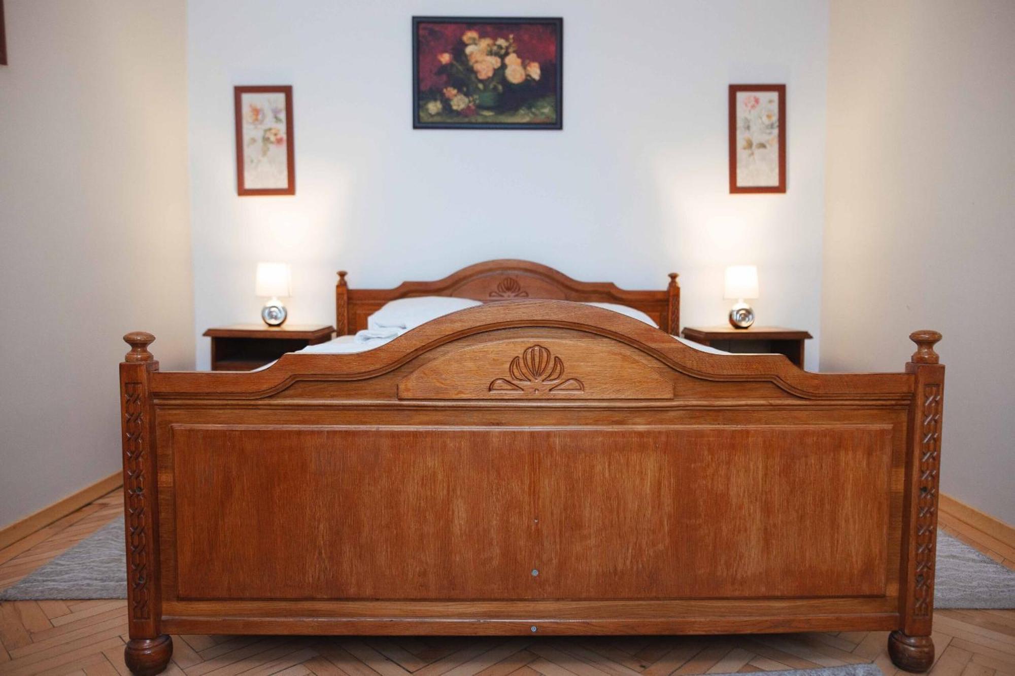 Hotel Holiday Виктория Екстериор снимка